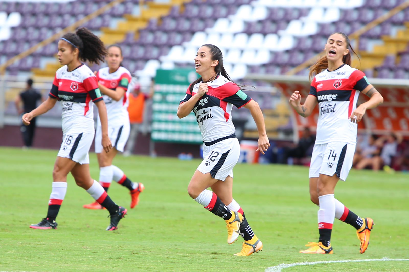 Alajuelense gana el primer capítulo de la final