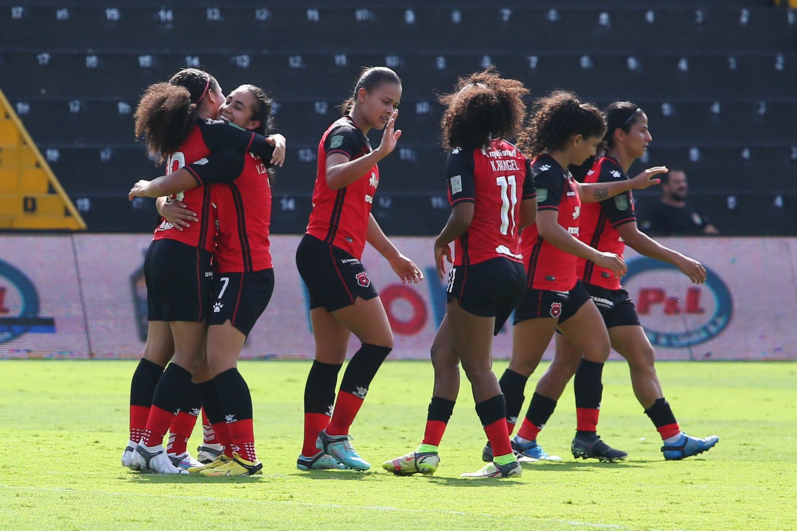 Jornada 14 sacudió resultados para definir semifinales