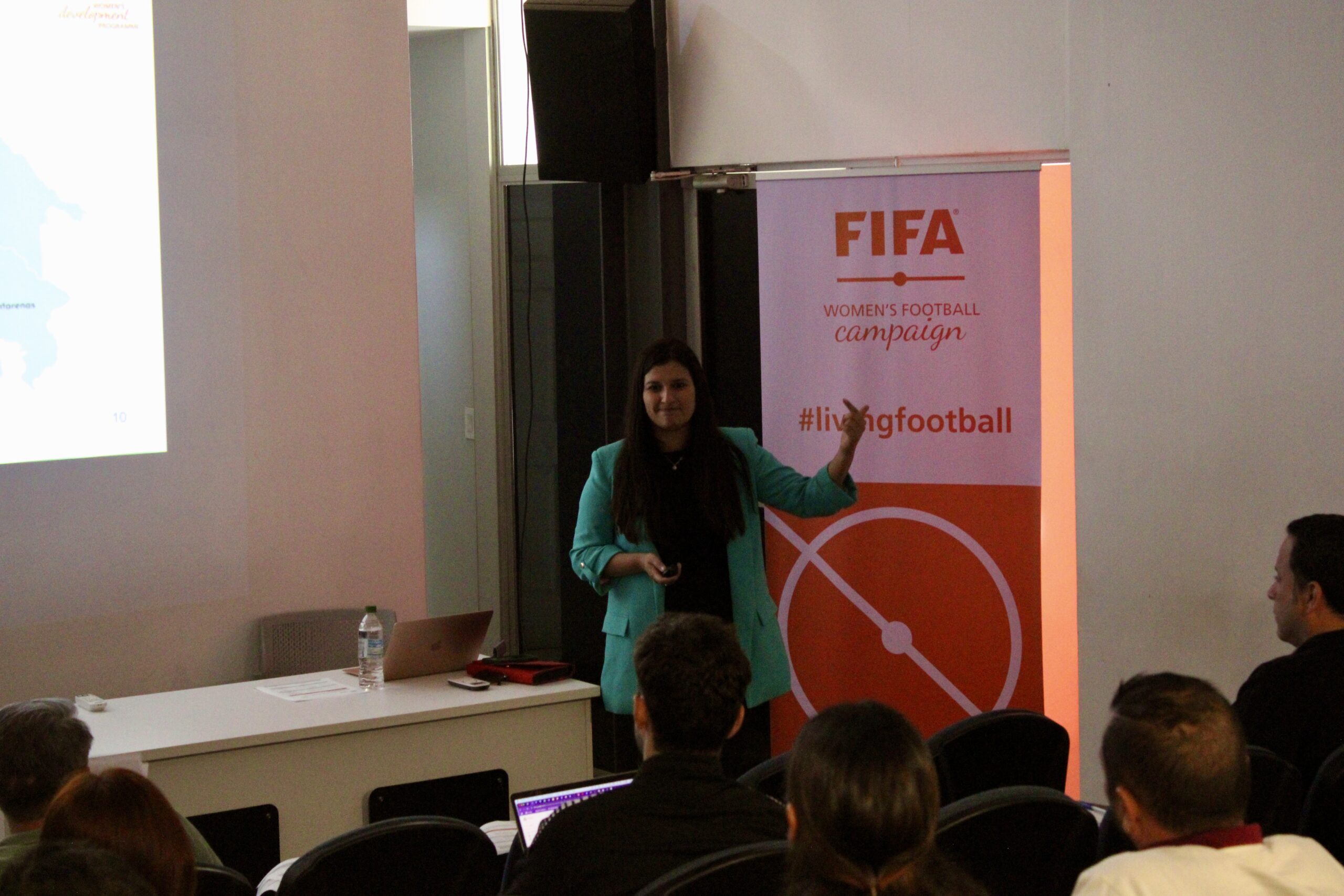 FIFA imparte Capacitación a clubes y Festival U15